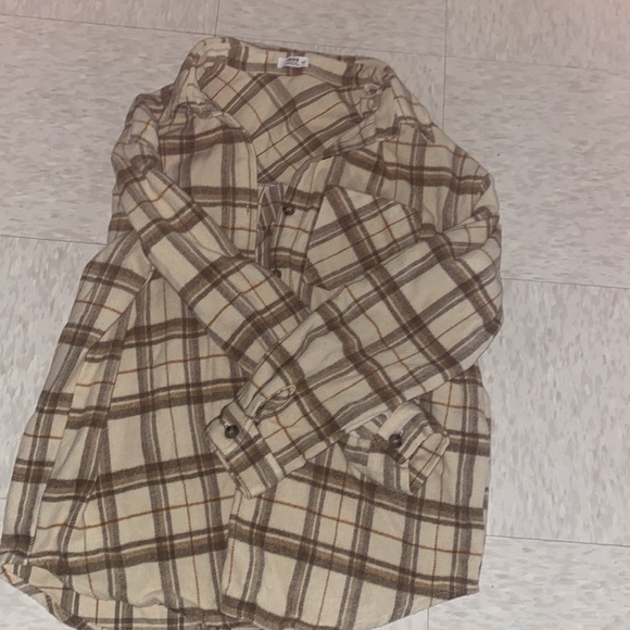 Ardene Like New Oversized Beige Plaid Button Shirt - Picture 4 of 14